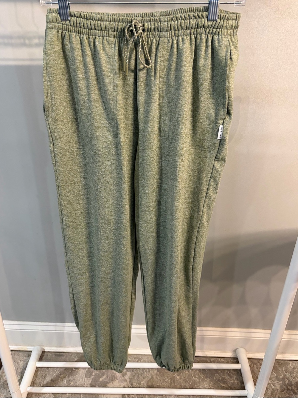 NWT ✨ aerie offline Olive Green Women's Knit Jogger Pants size XS
